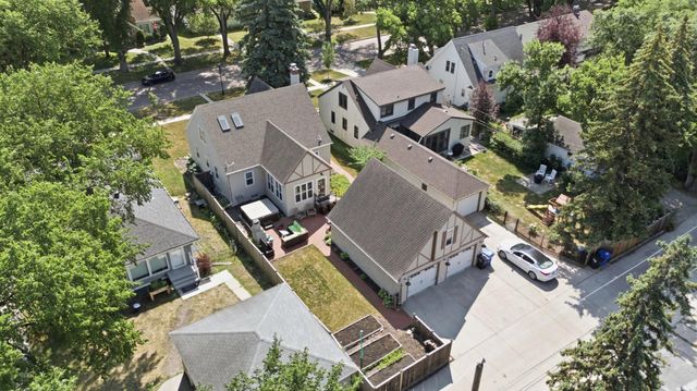 1258 2nd Street N, Fargo, ND 58102