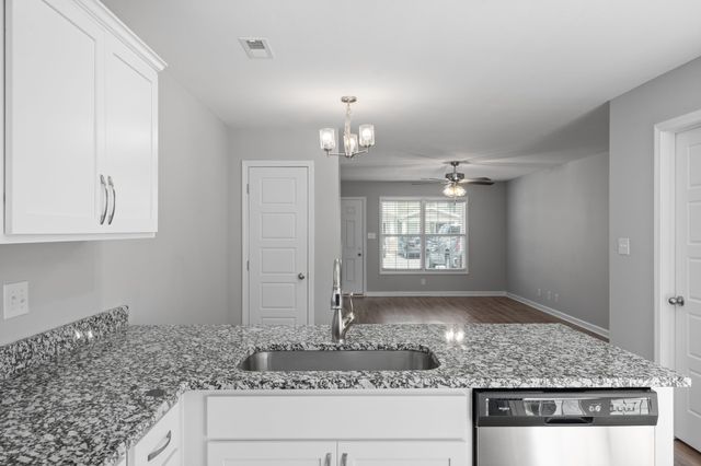 638 Stowe Ct Unit Mm, Clarksville, TN 37040