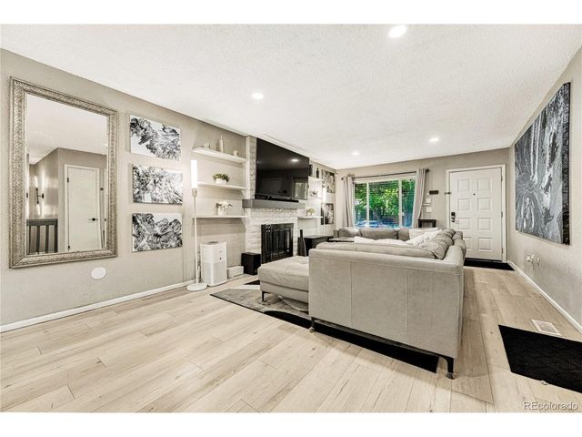 15409 E Oberlin Pl, Aurora, CO 80013