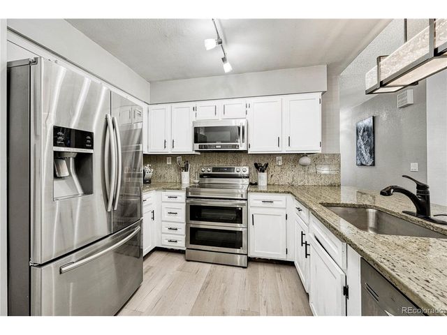 15409 E Oberlin Pl, Aurora, CO 80013