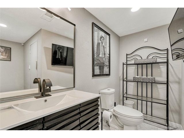 15409 E Oberlin Pl, Aurora, CO 80013