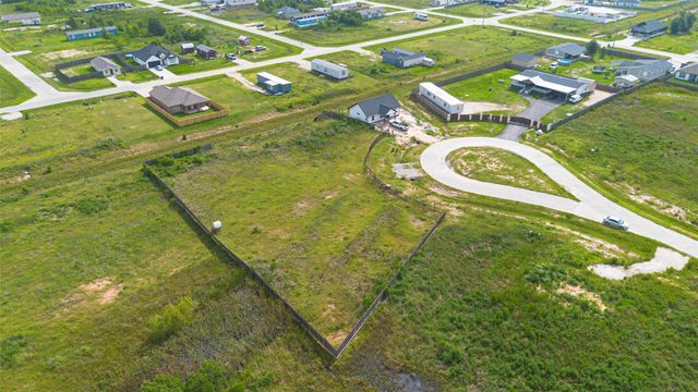 1301 Road 57211, Cleveland, TX 77327