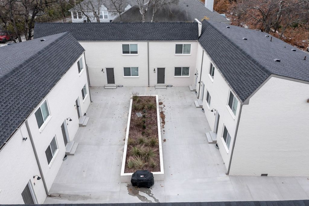 2129 Acklen Ave Apt 13, Nashville, TN 37212