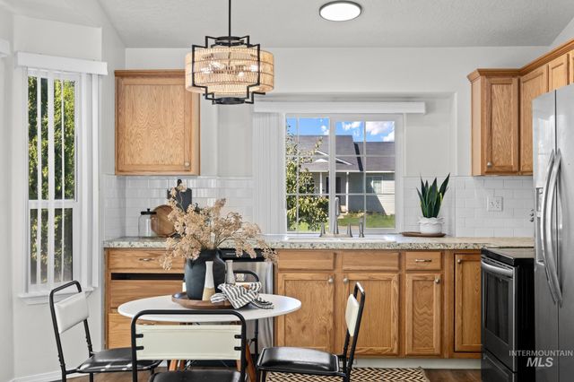 14405 Gresham Dr, Caldwell, ID 83605