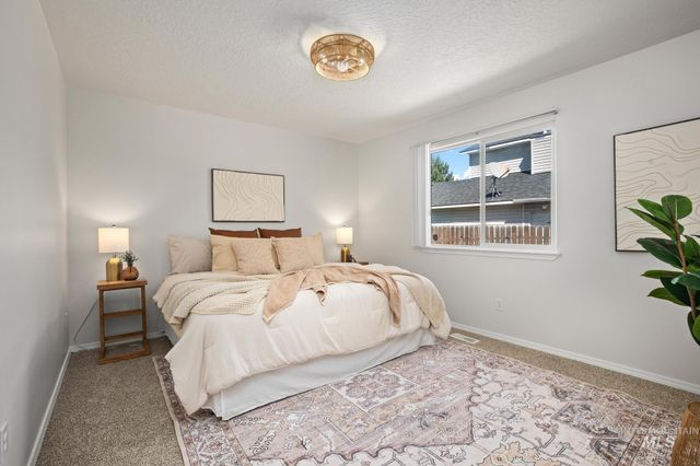 14405 Gresham Dr, Caldwell, ID 83605