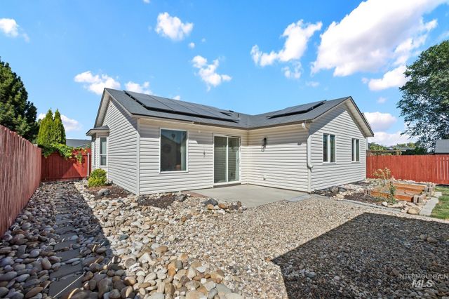 14405 Gresham Dr, Caldwell, ID 83605