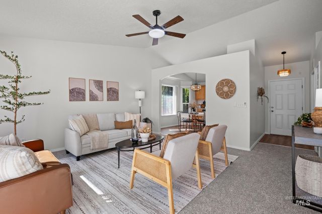 14405 Gresham Dr, Caldwell, ID 83605
