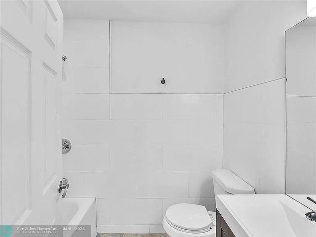 216 NW 25TH Street, Wilton Manors, FL 33311