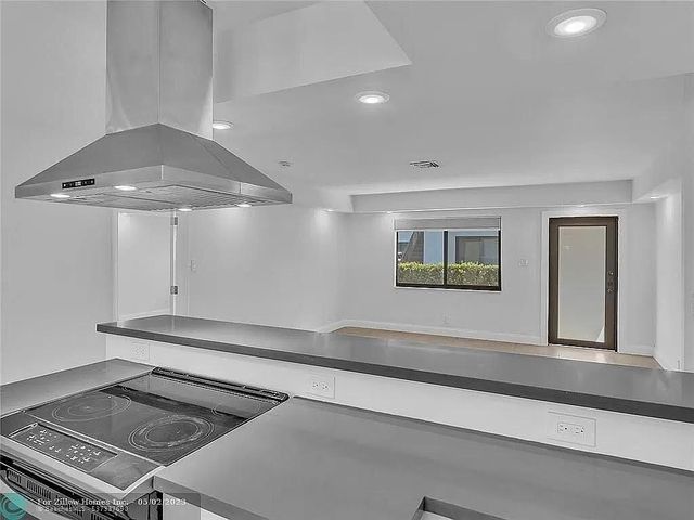216 NW 25TH Street, Wilton Manors, FL 33311