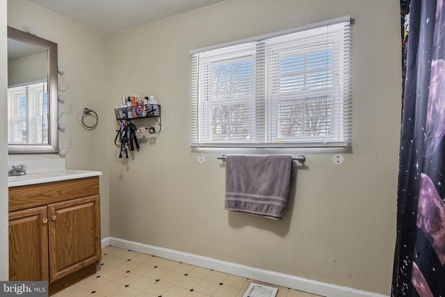 33 DUBOIS AVE, Woodbury, NJ 08096