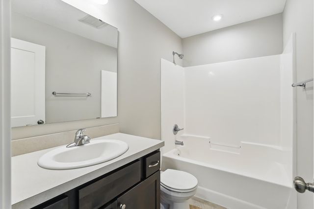 596 Emmy Lane, Hanover, MN 55341