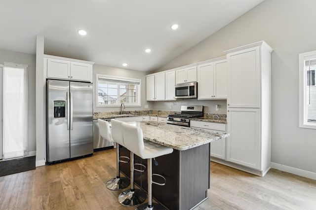 596 Emmy Lane, Hanover, MN 55341