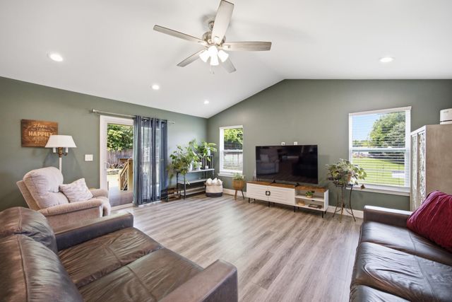 595 New Union Circle, Dayton, TN 37321