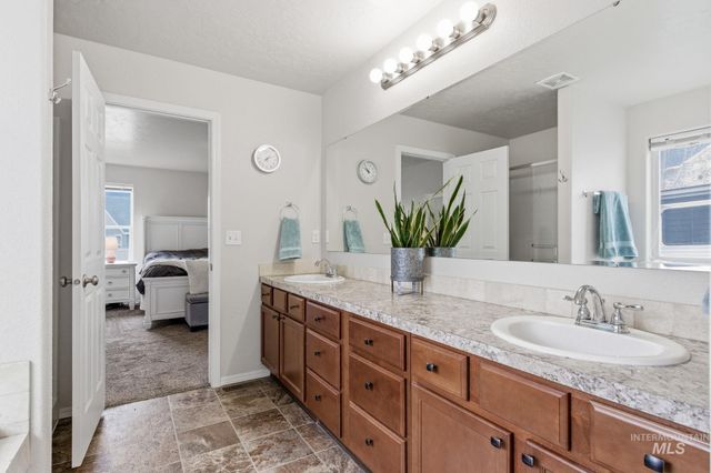 1980 W Turquoise Dr., Kuna, ID 83634