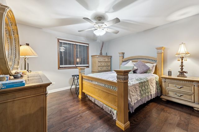 2210 207th Place, Lynwood, IL 60411