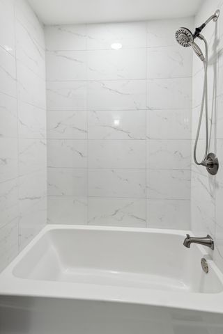 2210 207th Place, Lynwood, IL 60411