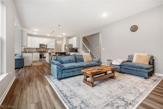 3397 Buckeye Trail, Uniontown, OH 44685