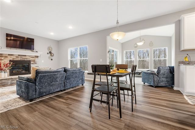 3397 Buckeye Trail, Uniontown, OH 44685