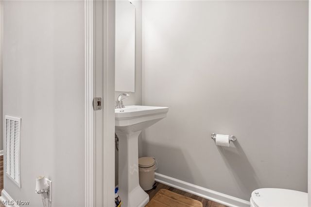 3397 Buckeye Trail, Uniontown, OH 44685