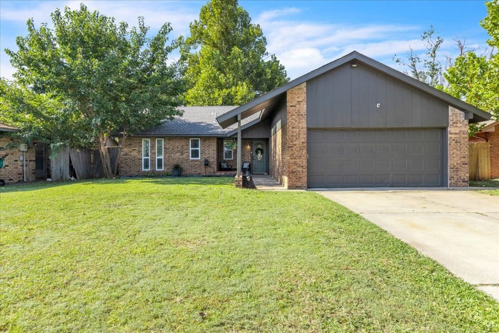 8500 Crestline Drive, Oklahoma City, OK 73132