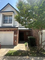 2366 Southcourt Circle, Irving, TX 75038