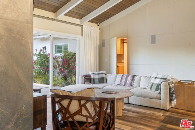 4731 Deseret Drive, Woodland Hills (los Angeles), CA 91364