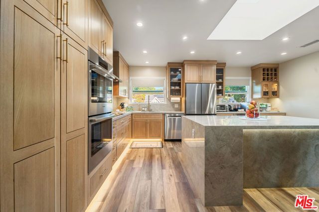 4731 Deseret Drive, Woodland Hills (los Angeles), CA 91364