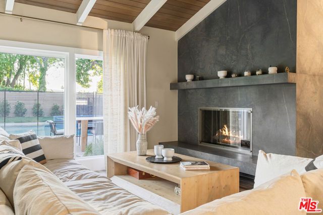 4731 Deseret Drive, Woodland Hills (los Angeles), CA 91364