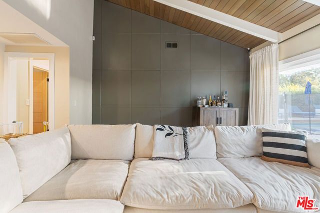 4731 Deseret Drive, Woodland Hills (los Angeles), CA 91364