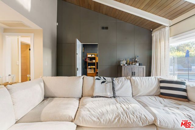 4731 Deseret Drive, Woodland Hills (los Angeles), CA 91364