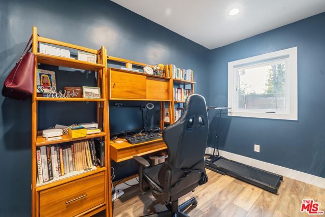 4731 Deseret Drive, Woodland Hills (los Angeles), CA 91364