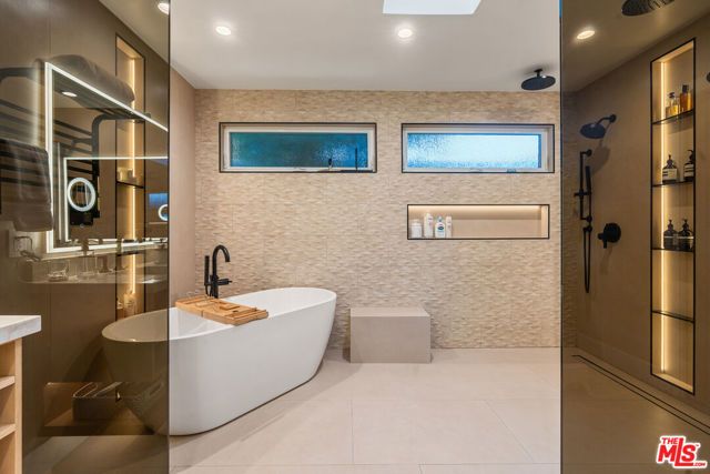 4731 Deseret Drive, Woodland Hills (los Angeles), CA 91364