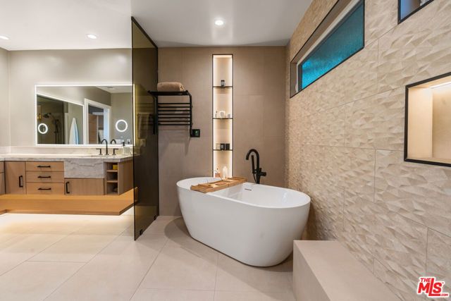 4731 Deseret Drive, Woodland Hills (los Angeles), CA 91364