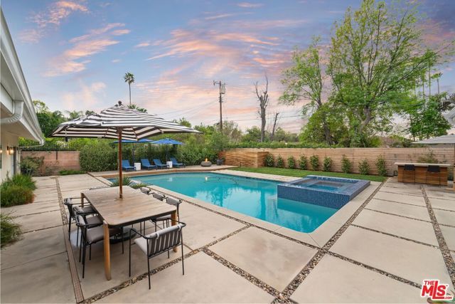 4731 Deseret Drive, Woodland Hills (los Angeles), CA 91364