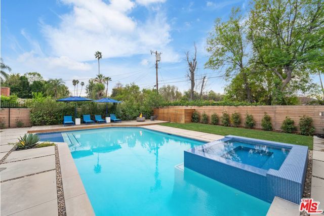 4731 Deseret Drive, Woodland Hills (los Angeles), CA 91364