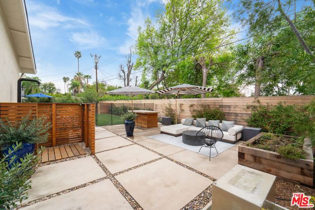 4731 Deseret Drive, Woodland Hills (los Angeles), CA 91364