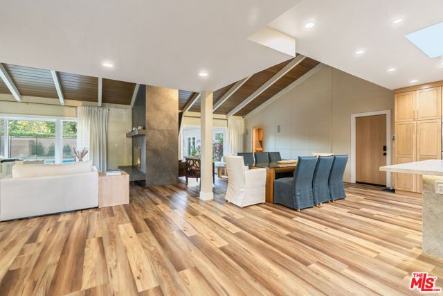 4731 Deseret Drive, Woodland Hills (los Angeles), CA 91364