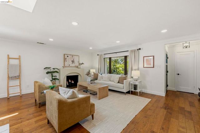 447 Cumberland Dr, Pleasant Hill, CA 94523