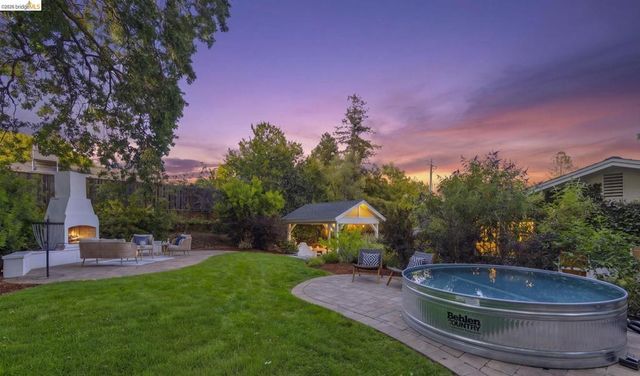 447 Cumberland Dr, Pleasant Hill, CA 94523