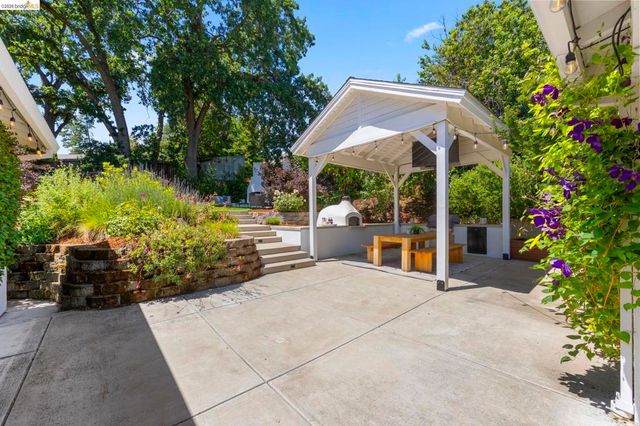 447 Cumberland Dr, Pleasant Hill, CA 94523