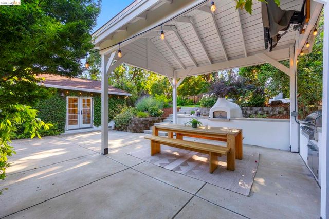 447 Cumberland Dr, Pleasant Hill, CA 94523