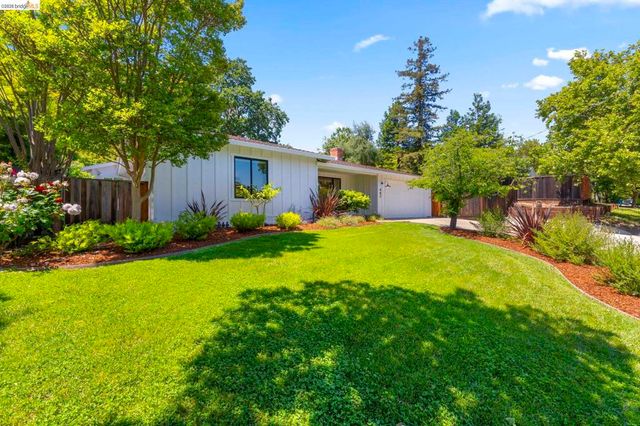447 Cumberland Dr, Pleasant Hill, CA 94523