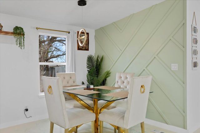 155 Arosa DR, Elgin, TX 78621