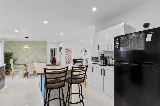 155 Arosa DR, Elgin, TX 78621