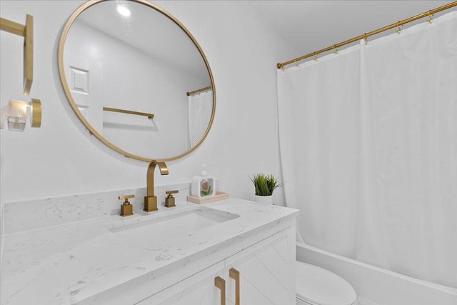 155 Arosa DR, Elgin, TX 78621