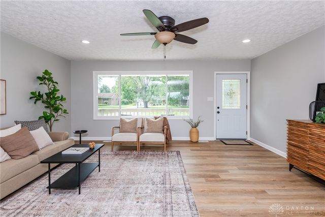 6855 Wonder Way, Tipp City, OH 45371