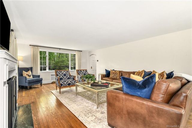 792 Smith Ridge Road, New Canaan, CT 06840