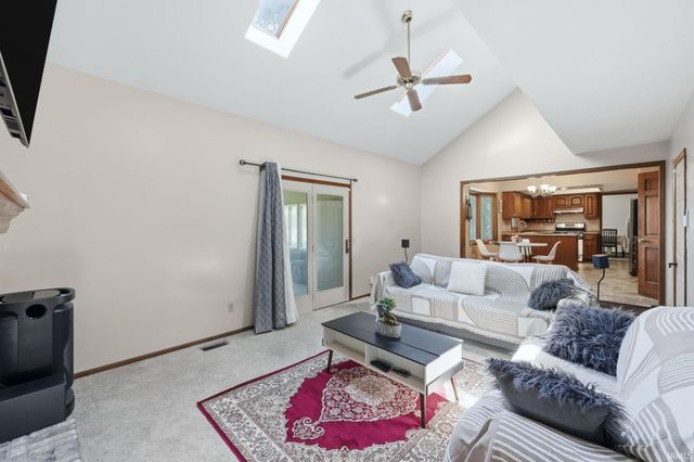 6510 Oak Forest Trail, Fort Wayne, IN 46835
