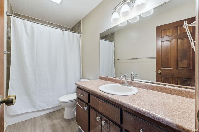 6510 Oak Forest Trail, Fort Wayne, IN 46835