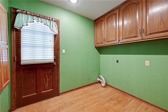 4975 W 88 Street, Prairie Village, KS 66207